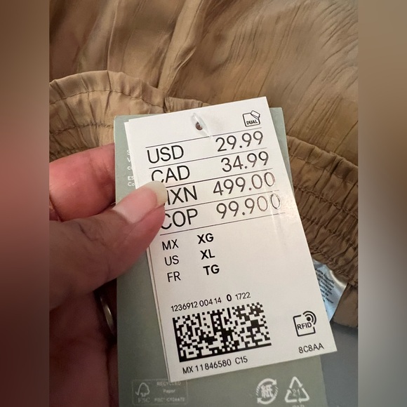 H&M Wide Crinkled Pants✨ - Picture 3 of 4